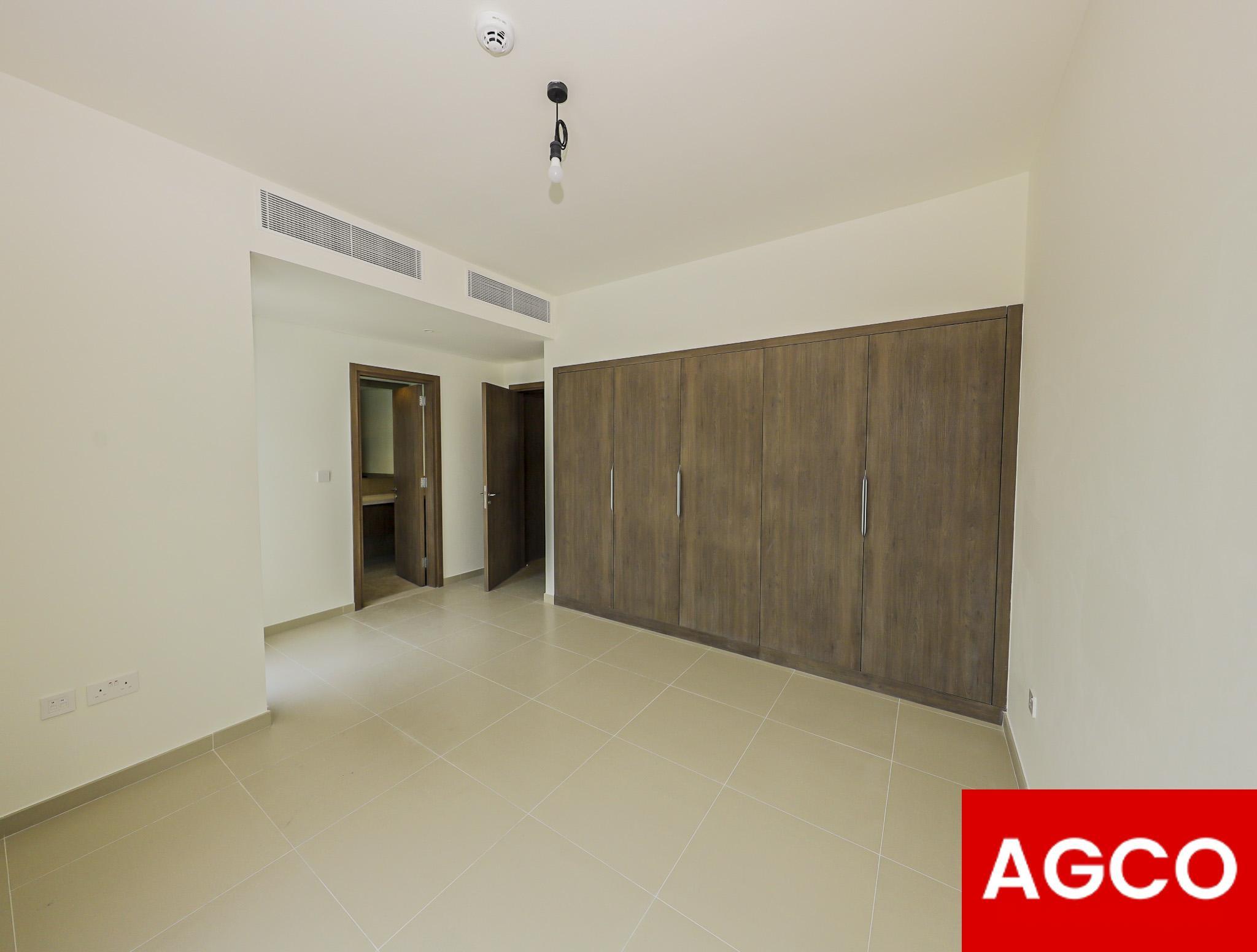 Brand new villa in Tilal Al Ghaf with luxurious amenities