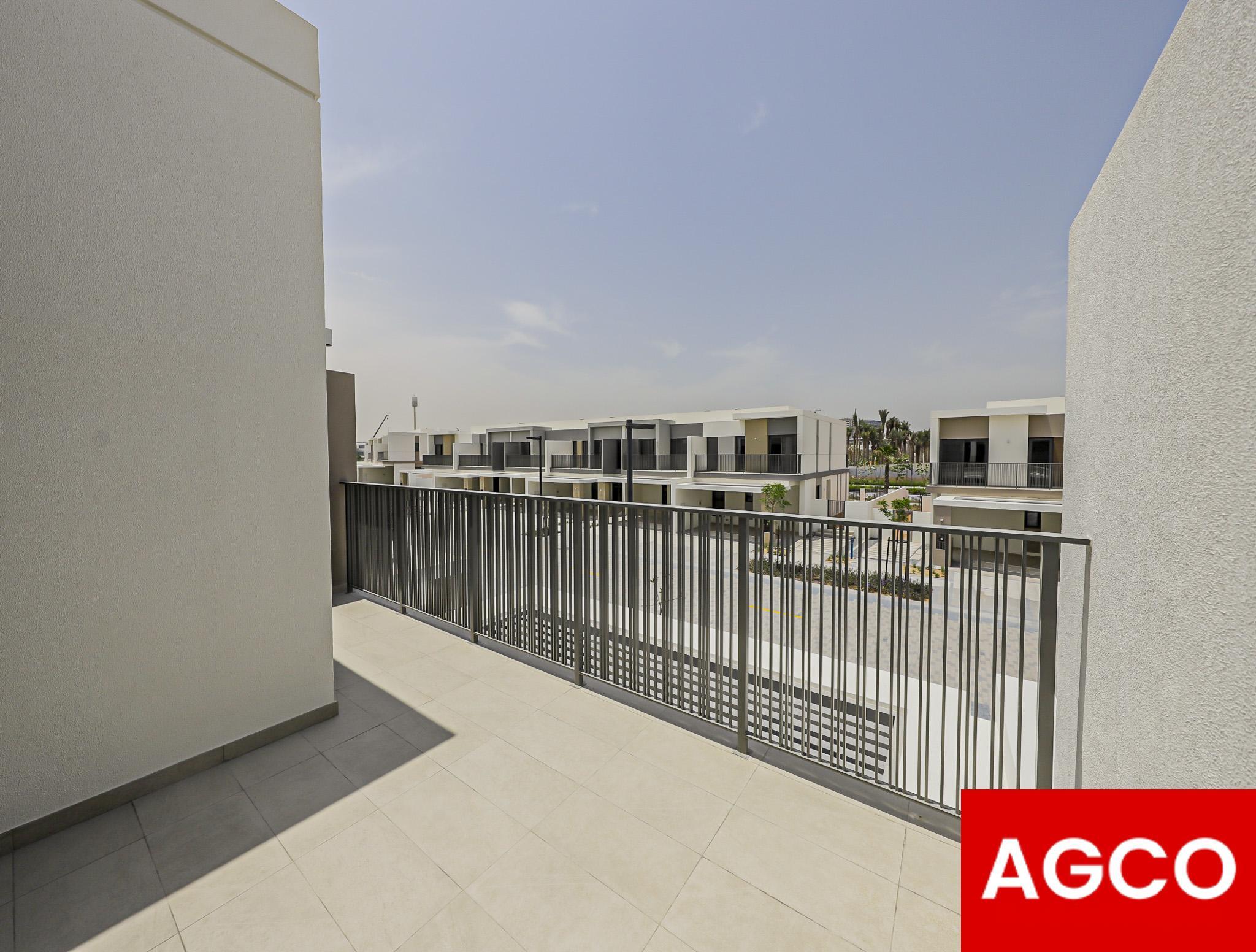 Brand new villa in Tilal Al Ghaf with luxurious amenities