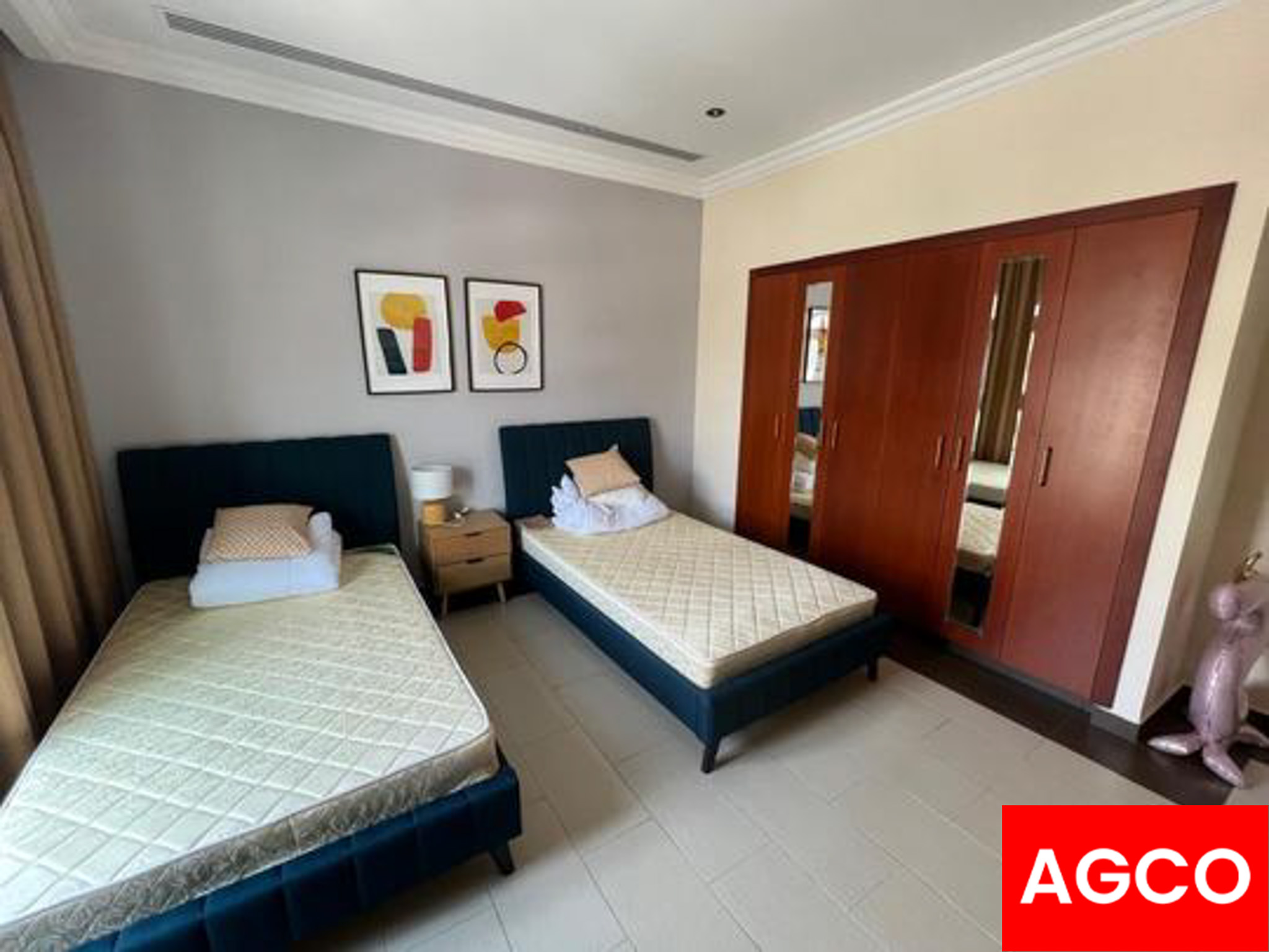 Fully furnished 5-bedroom plus maid's room, ready to move in