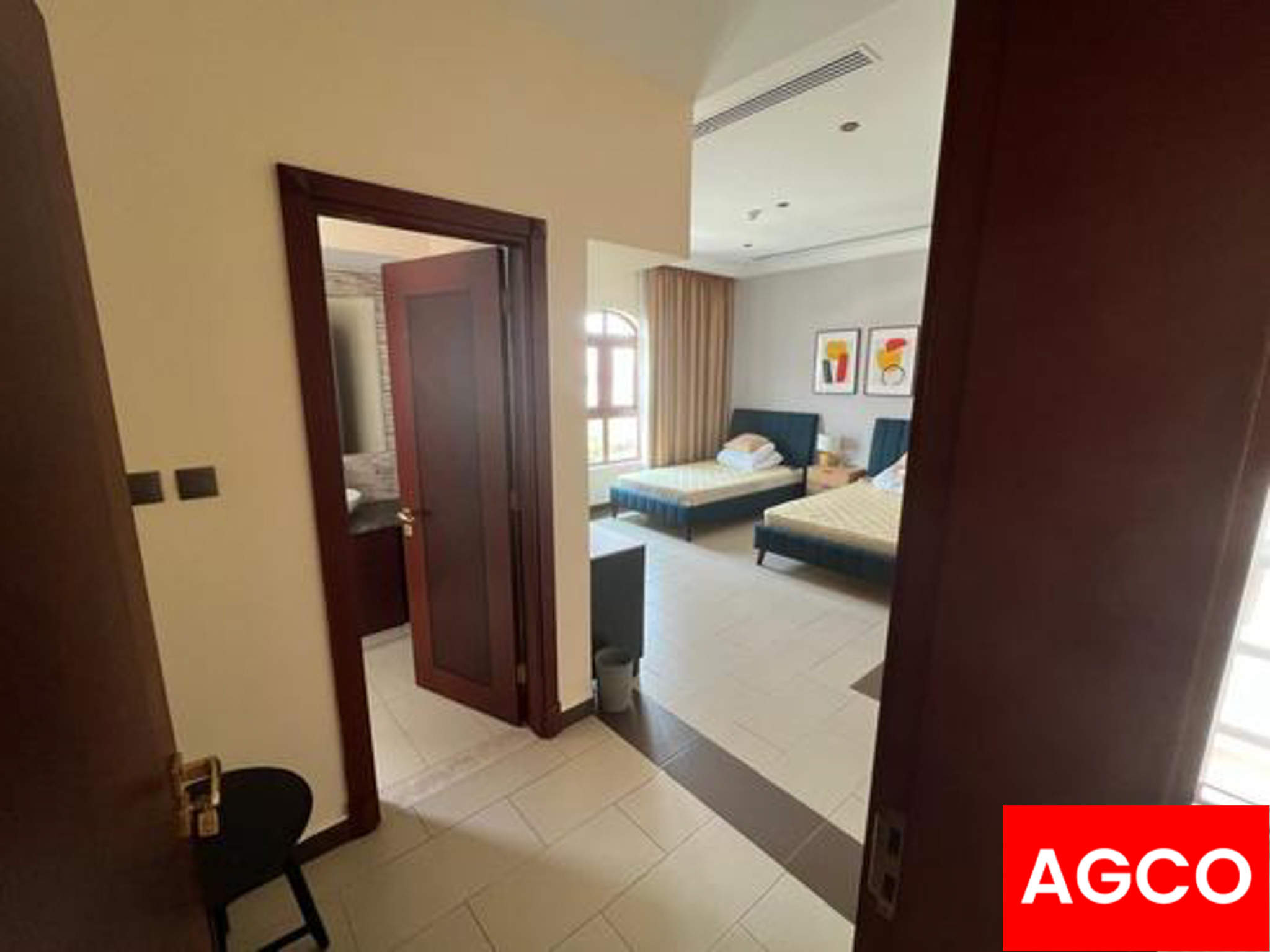 Fully furnished 5-bedroom plus maid's room, ready to move in